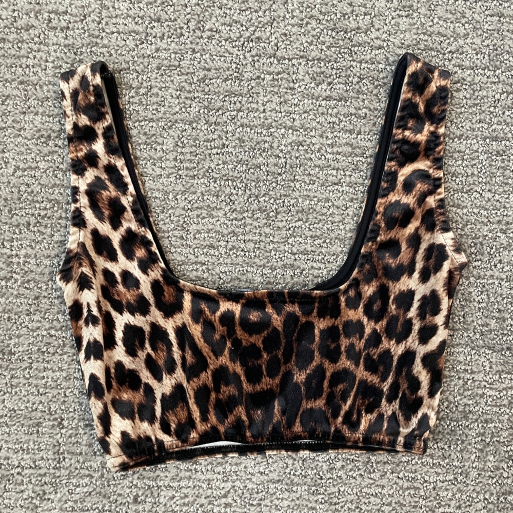 Leopard top